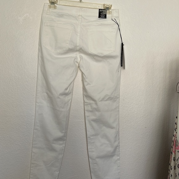 BUFFALO. Size 2/26. Color white - Picture 4 of 6